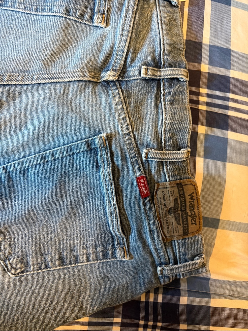 Wrangler Men’s Light Blue Relaxed Jeans